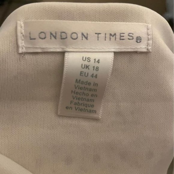 Size 14 Off-White Lace Dress - Picture 3 of 3